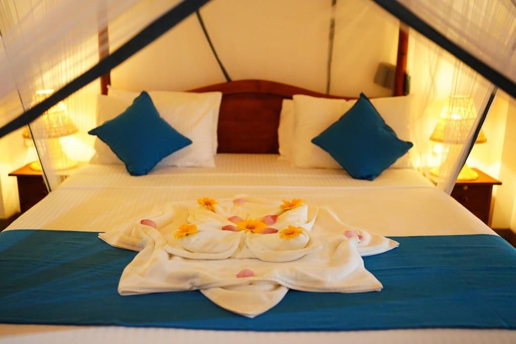 Ronaya Surf Waves Villa Dikwella Eksteriør bilde