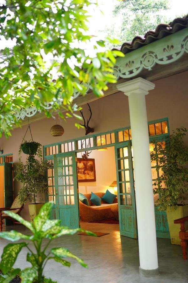 Ronaya Surf Waves Villa Dikwella Eksteriør bilde