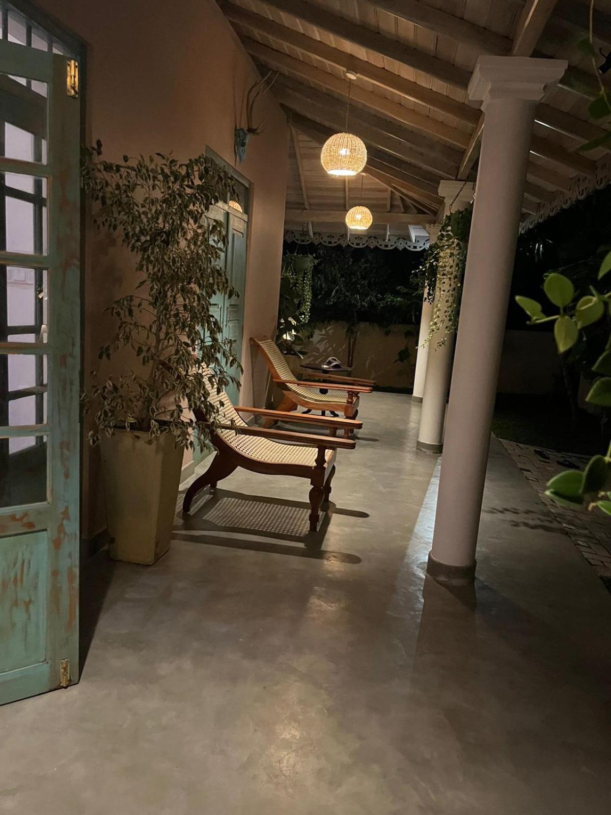 Ronaya Surf Waves Villa Dikwella Eksteriør bilde